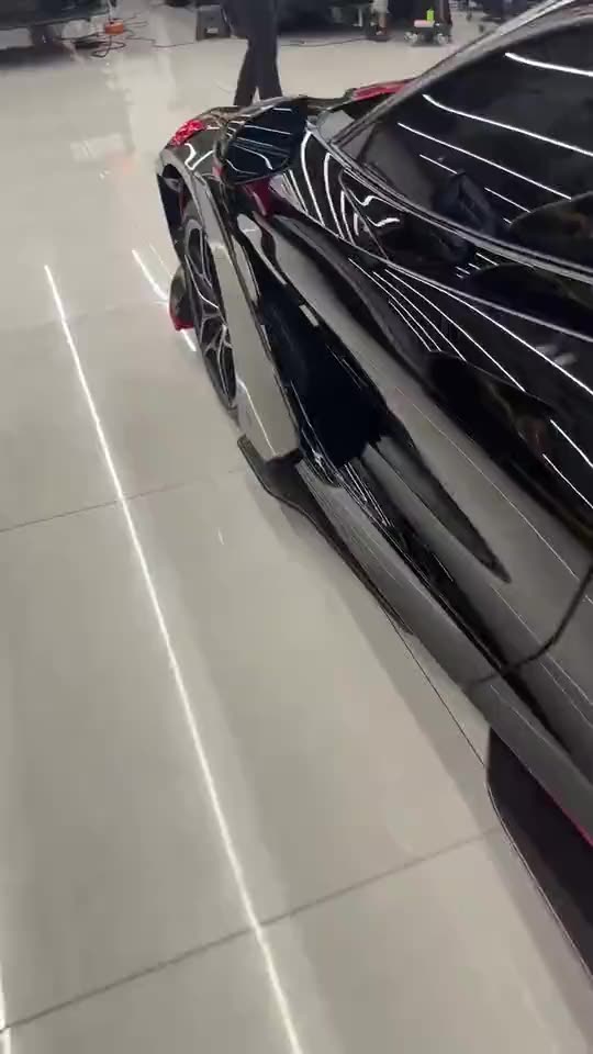 McLaren 720S — in motion
